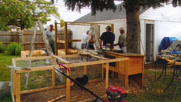 Chicken coop 600 x338
