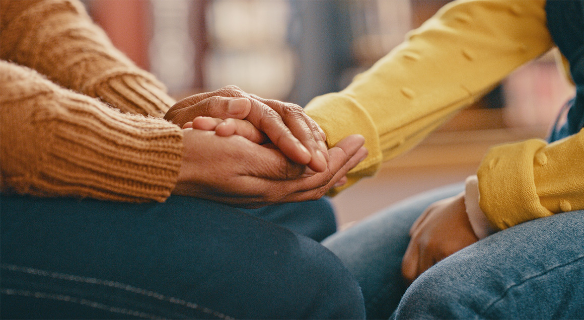 I S Comforting Hands 25